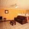 Melrost Airport Bed & Breakfast