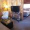 Yellowstone Hot Springs Resort