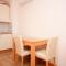 Apartments with a parking space Duce, Omis - 9437 - Dugi Rat