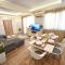 Modern Central 2-Bedroom Apartment with Parking