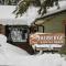 Auberge Kicking Horse Guest House - Golden