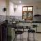 Cozy Solan Apartment with Stunning Views