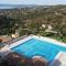 Les ISSAMBRES appart 6 pers grande terrasse superbe vue mer et golfe de saint Tropez, piscine