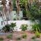1620 - 5-Room Apt. with Pool & Gardens , Near Downtown