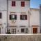 Apartments by the sea Mali Losinj (Losinj) - 12342 - Малий Лошинь