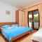 Apartments by the sea Duce, Omis - 12687