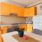 Apartments by the sea Makarska - 13222