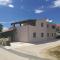 Apartments with a parking space Nin, Zadar - 13594