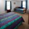Crest Motel