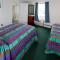 Crest Motel