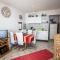 Apartments by the sea Krilo Jesenice, Omis - 14823 - Krilo
