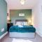 Charming 3 Bed Home in the Garden Quarter, Chester