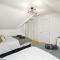 PRIME 3 BED HOUSE to BICESTER OUTLET for 8 People by Platinum Key Properties - Bicester