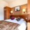 Bright, spacious South-facing 1-bedroom apartment