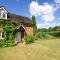 Beeches Cottage - Beautiful Garden - Parking - Handcross