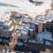 True Ski-in Ski-Out Luxury 3bd with huge views