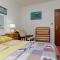 Apartment Pisak 15177b - Mimice