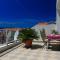 Apartments by the sea Makarska - 15200