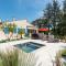 Villa de charme avec piscine chauffée & cigales - Poulx