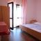Apartments by the sea Brist, Makarska - 13011
