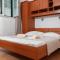 Apartments by the sea Igrane, Makarska - 310