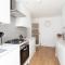 Gorgeous Modern Apartment near Redhill Station inc Private Garden & Parking - Redhill