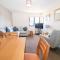 Flat 34 - Marine Court