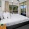 Pool View City Centre Apartment 202