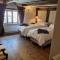 Remarkable 4-Bed Cottage in Cearleon