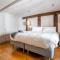 Remarkable 4-Bed Cottage in Cearleon