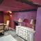 Remarkable 4-Bed Cottage in Cearleon
