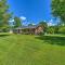 Charming Retreat on 5 Acres with Deck and Grill! - Monticello