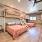 Swiss Cabin in Macks Inn Game Room and Fire Pit! - آيلاند بارك
