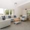 Harcombe House Bungalow 3