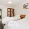 Harcombe House Bungalow 3