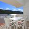 Apartments by the sea Grebastica, Sibenik - 471 - غريباستيكا