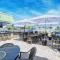 All-New, First Floor, Bunk Bed, Huge Pool, 70 inch TV, Tiki Bar!