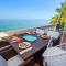 Tres Sirenas Beach Inn