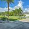 Pool and Lanai Centrally Located Cape Coral Home - Cape Coral