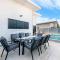 The White Belle The Best of Fannie Bay Living