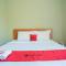 RedDoorz Plus Syariah At Lotus Hotel Bojonegoro - Bojonegoro