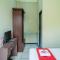 RedDoorz Plus Syariah At Lotus Hotel Bojonegoro - Bojonegoro