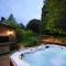 Upside house Beautiful 5 bedroom house sleeps 13 with hottub, games room and garden near Bath