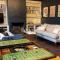 Upside house Beautiful 5 bedroom house sleeps 13 with hottub, games room and garden near Bath
