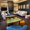 Upside house Beautiful 5 bedroom house sleeps 13 with hottub, games room and garden near Bath