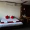 River Grand Hotel