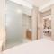 Tyrwhitt Luxury Apartment in Rosebank