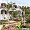 Jacaranda Beach Resort