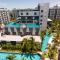 Rare XXXL Swimming Pools Resort - Free Fast WIFI - Top Floor Pool View Balcony - جنوب باتايا
