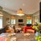 Finest Retreats - The Old Post Office Apartment 2